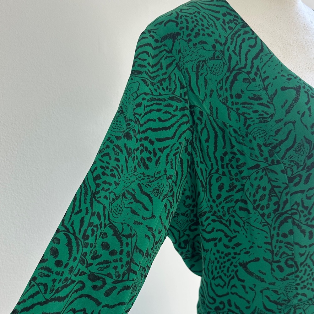 Parker Emerald Green V-Neck Ruched Long Sleeve Dress - Picture 4 of 6